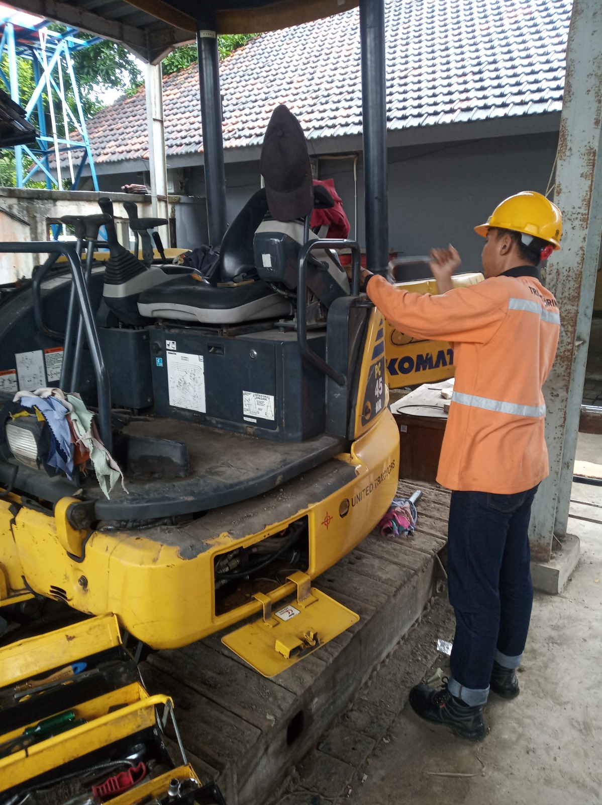 Servis Alat Berat Profesional Produktivitas Bersama Tractorindo Shop